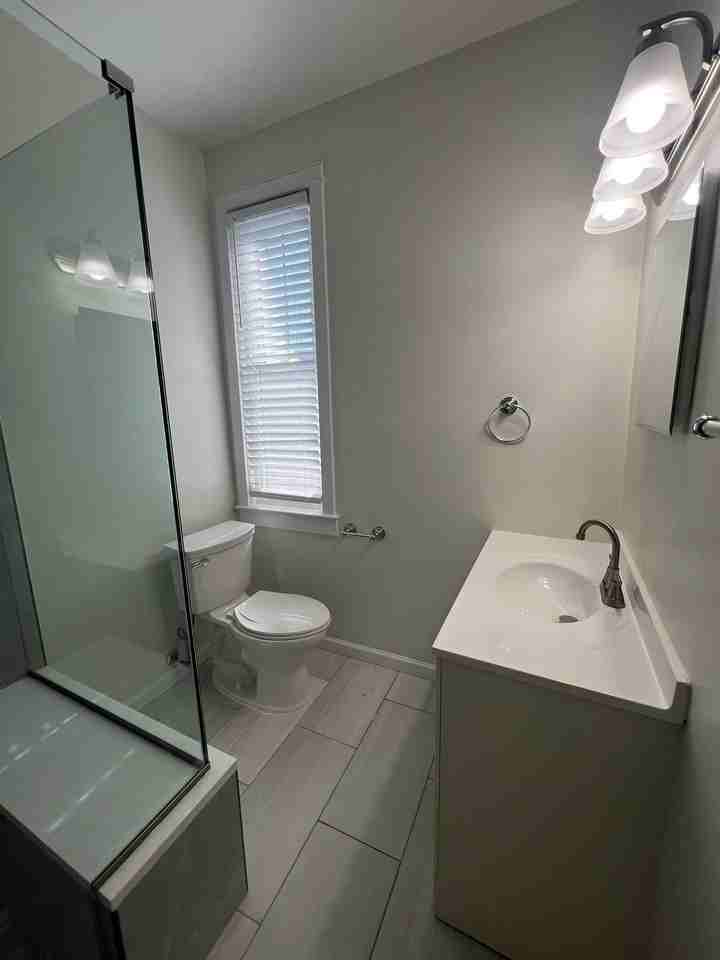 1737-2700 THE COLUMBIA - Photo 3 of 6