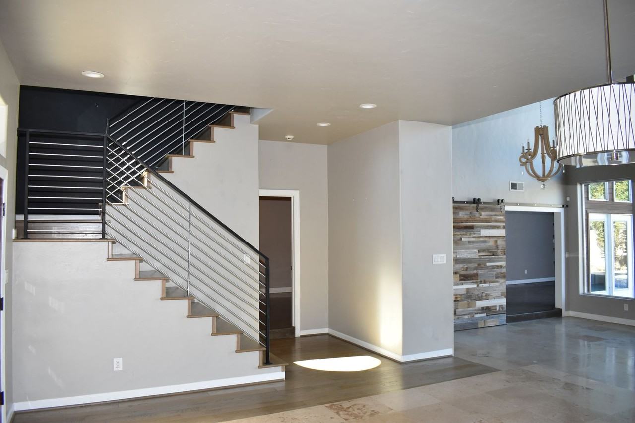 2307 Autumn Oaks Trl - Photo 4 of 33