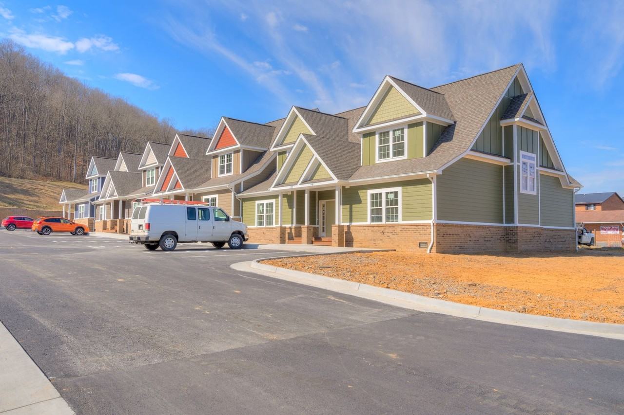 91 East Main Street - Photo 5 of 50