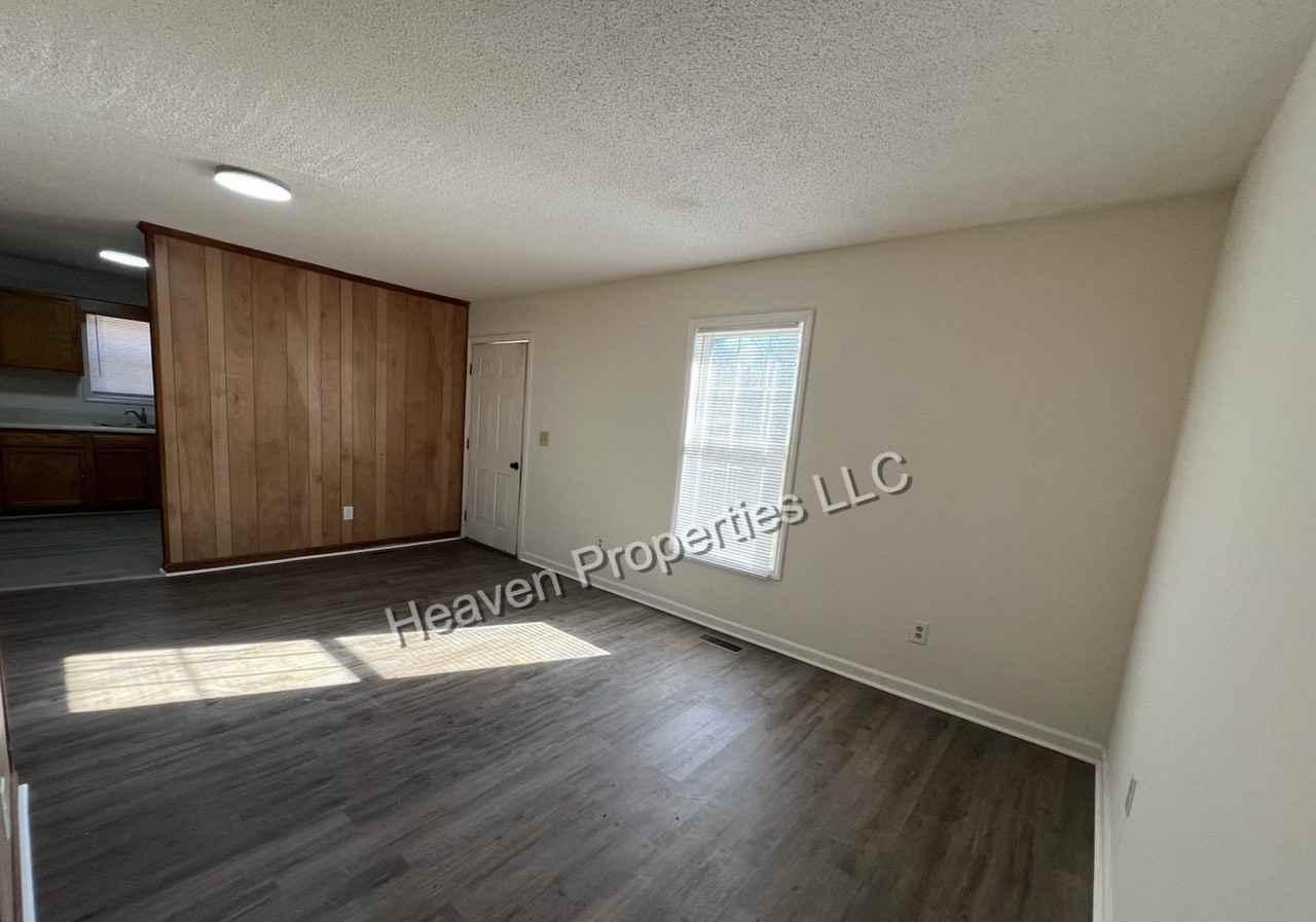 519 Leonford St - Photo 3 of 11