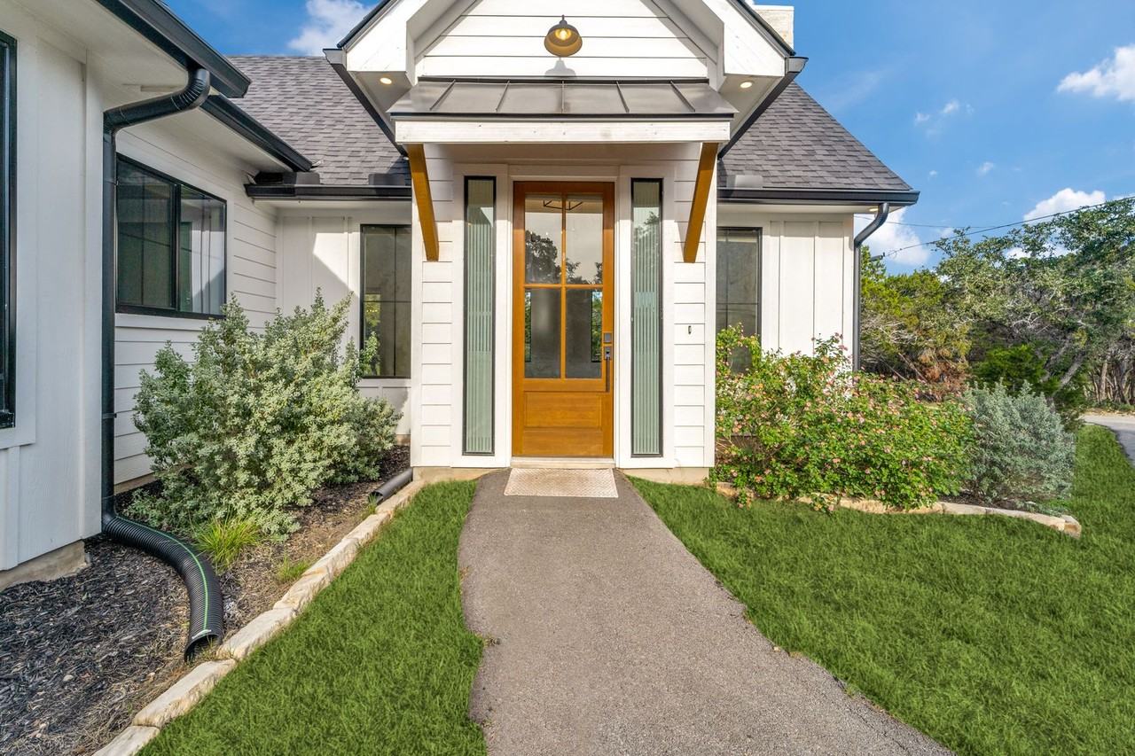 1211 Westhaven Dr - Photo 3 of 13