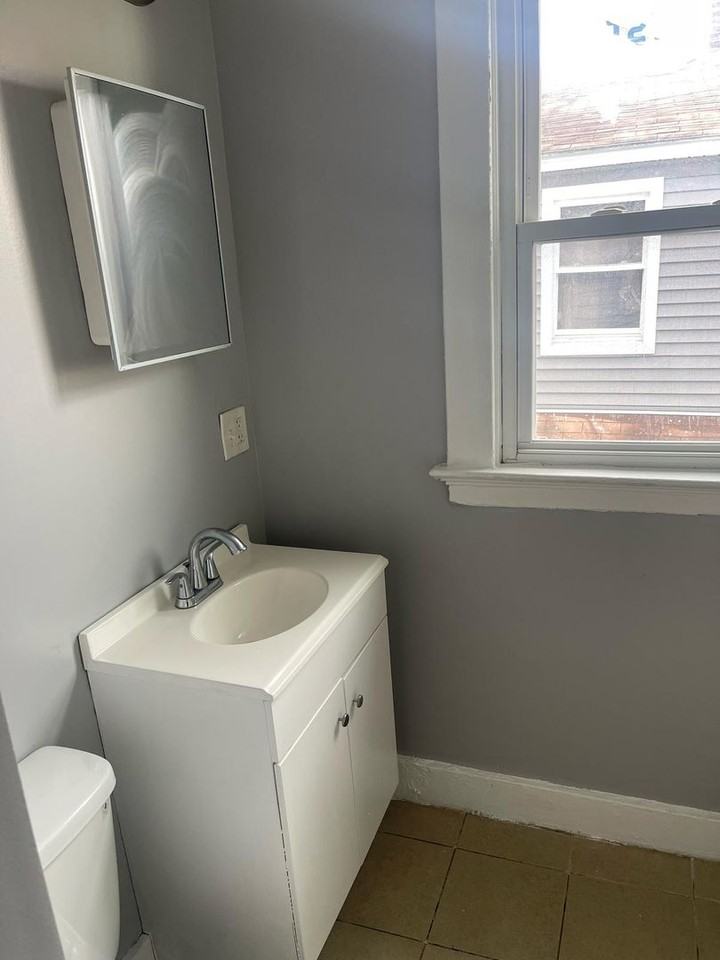 24 Harding Pl - Photo 7 of 11