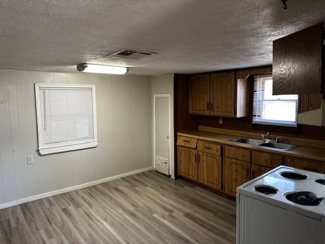 929 929 E Dale - 929 E Dale - Photo 6 of 15