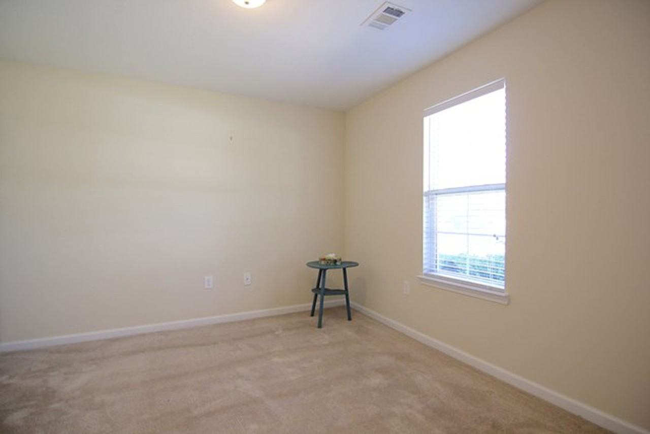 108 Mistletoe Way - Photo 7 of 14