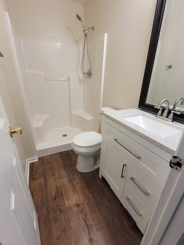 104 Embleton Ct Apt B - Photo 7 of 8