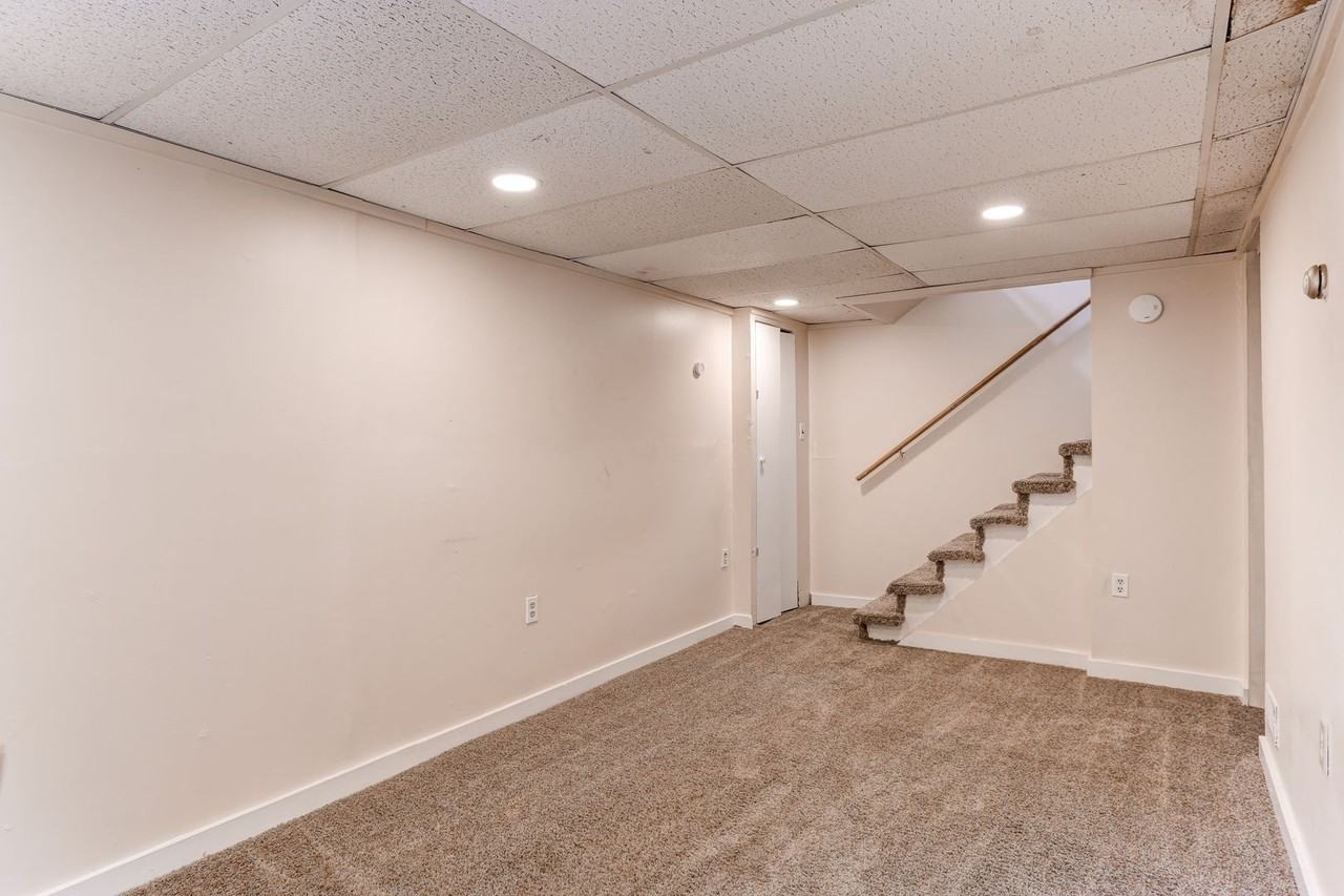140 Bridge St - Photo 2 of 7