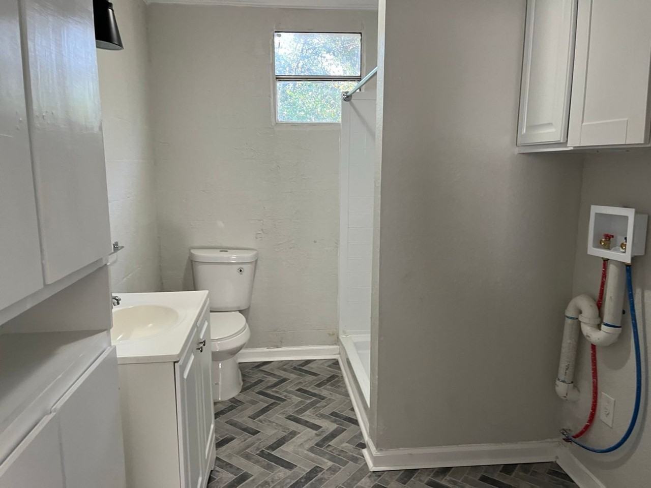 400 Saxon St #3 - Photo 3 of 6