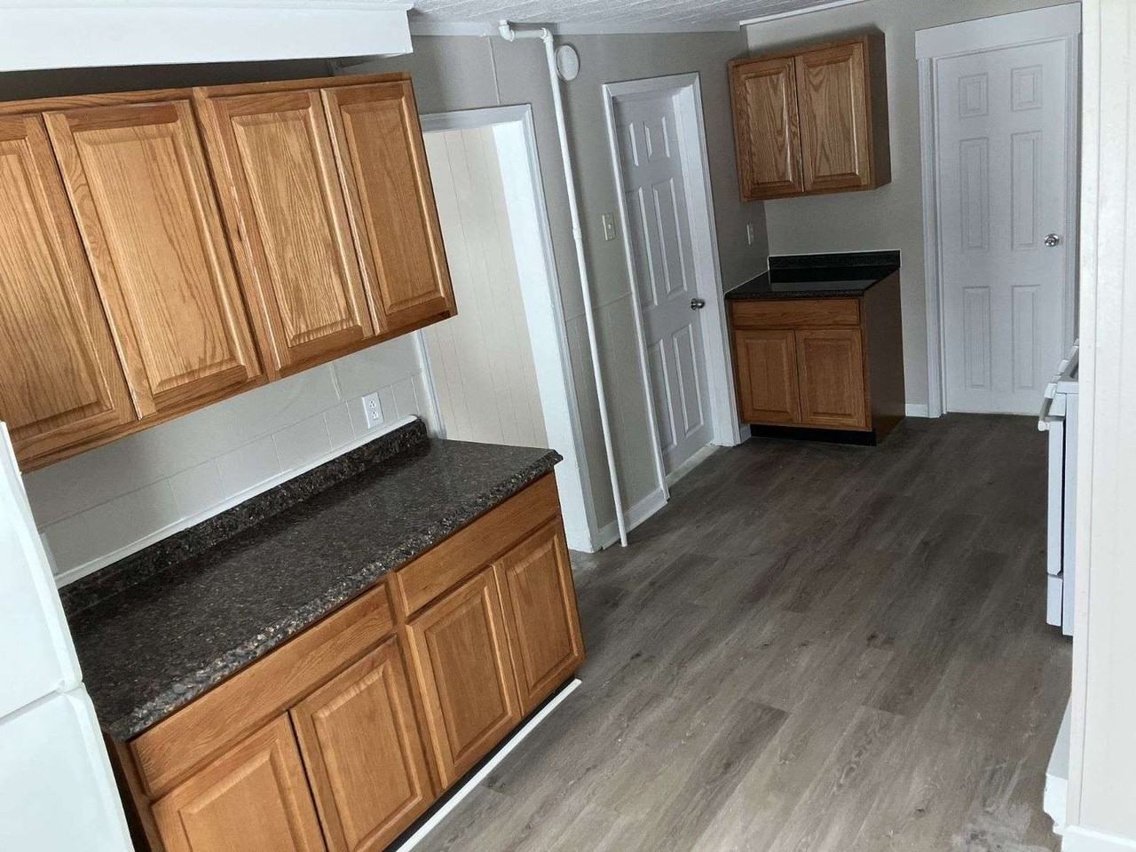 105 Nock St - Photo 2 of 7