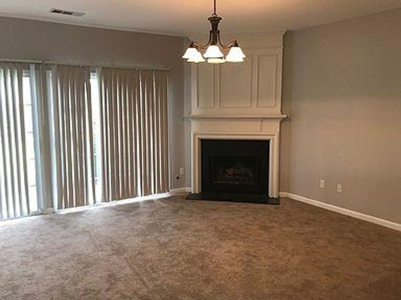 76 Highoak Dr Ne - Photo 2 of 10