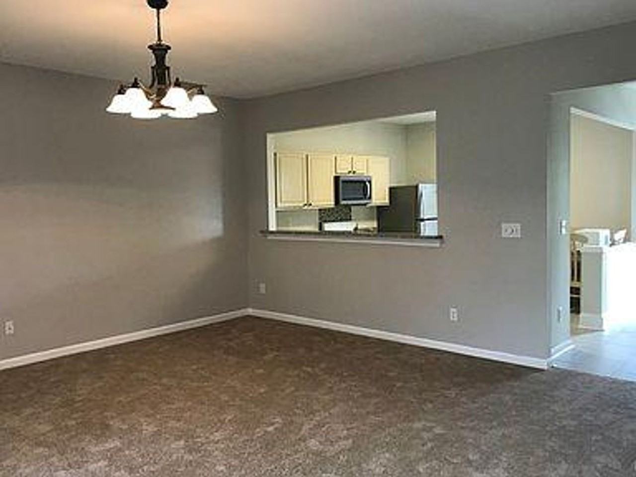 76 Highoak Dr Ne - Photo 3 of 10