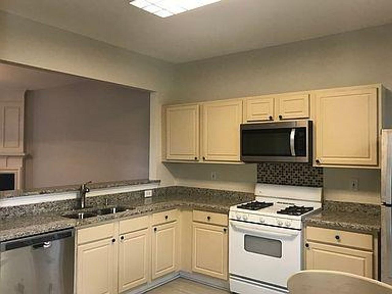 76 Highoak Dr Ne - Photo 4 of 10