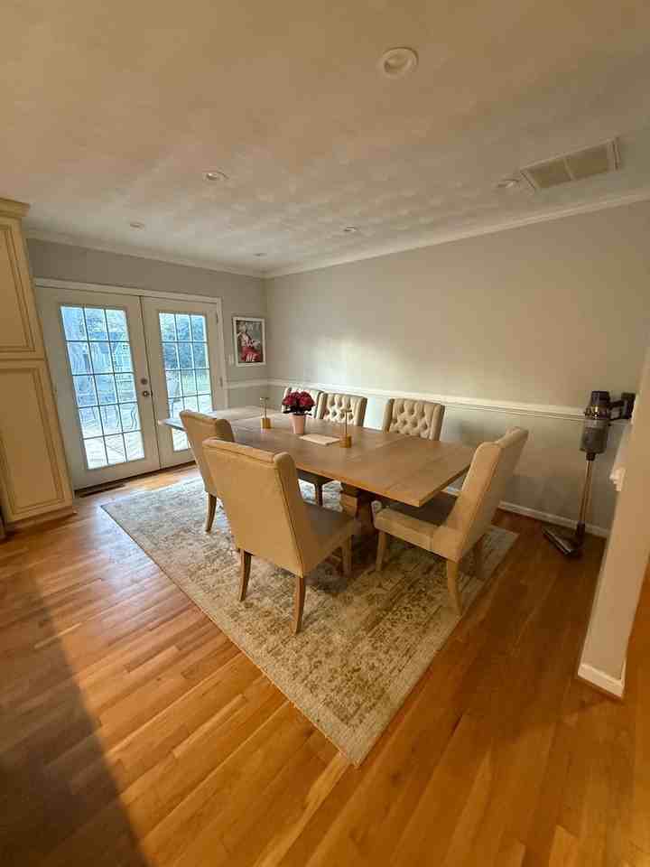 1437 Ashley Dr - Photo 3 of 8