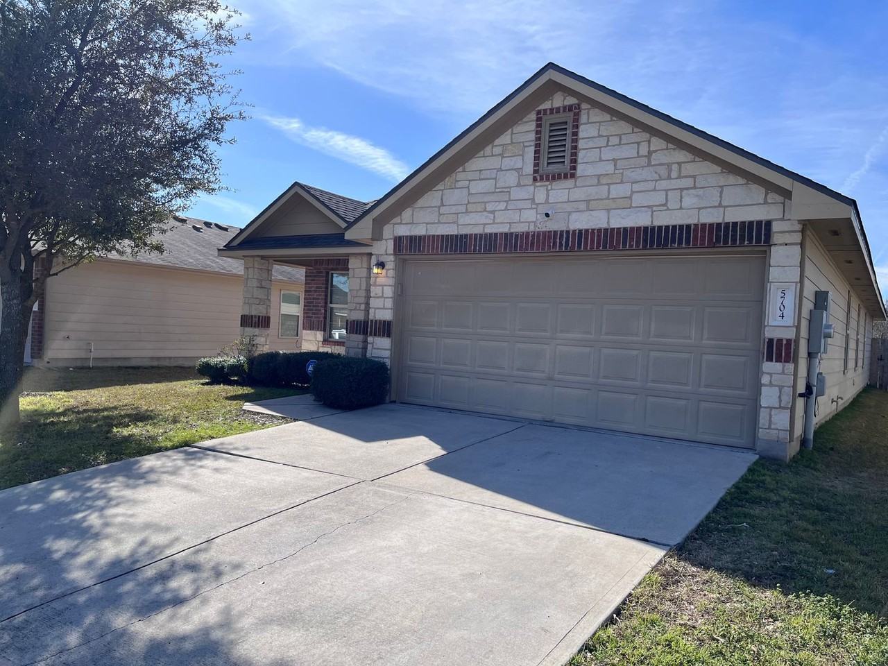 5704 Nelson Oaks Dr - Photo 2 of 11