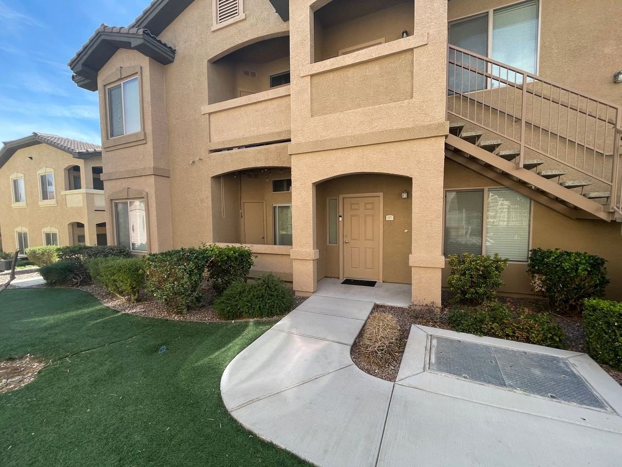 8985 8985 S Durango 1051 - Photo 2 of 2