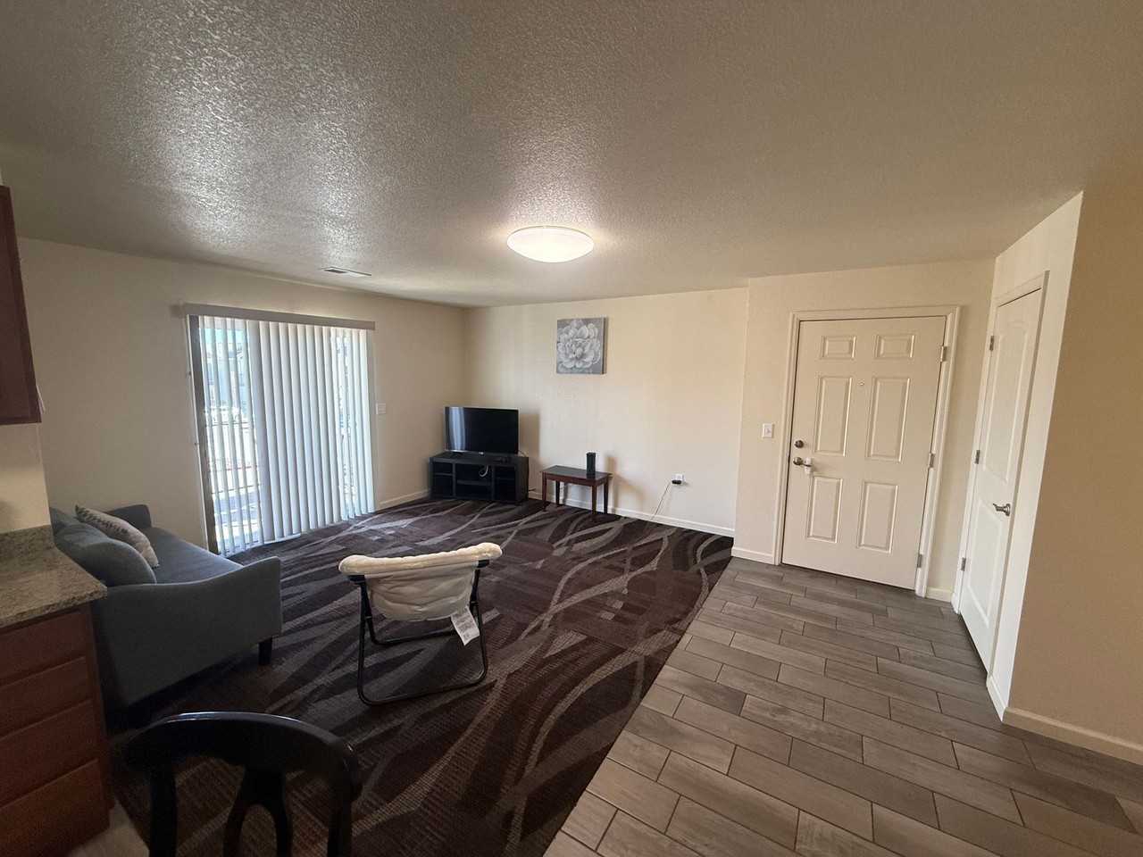 5433 Carter Rd - Photo 3 of 8