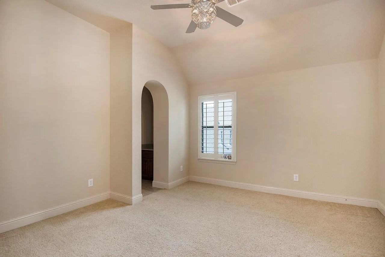 5845 Tuleys Creek Dr - Photo 7 of 24