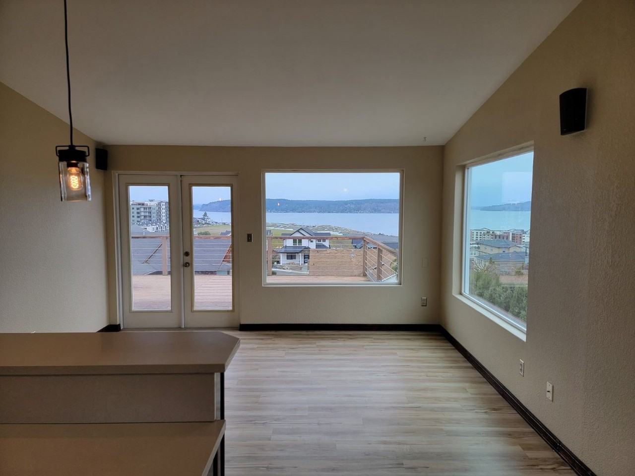 5305 N Court St - Photo 2 of 31