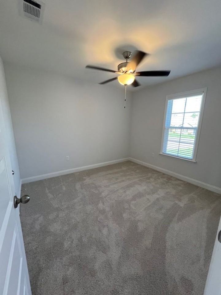 3909 Duke Ct - Photo 6 of 14