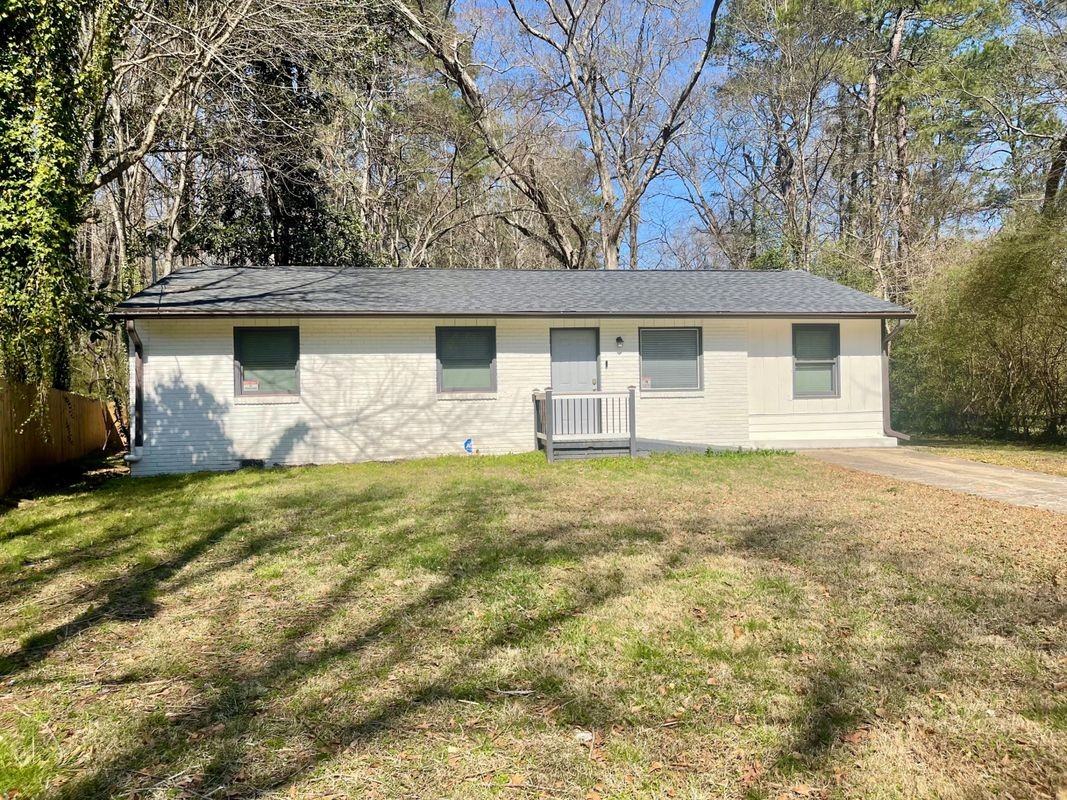 2272 Baywood Dr Se - Photo 2 of 26