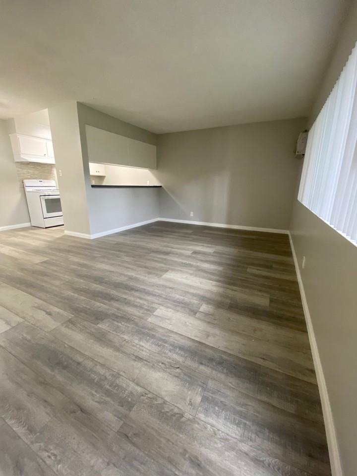 1275 N San Gabriel Ave #2 - Photo 3 of 14