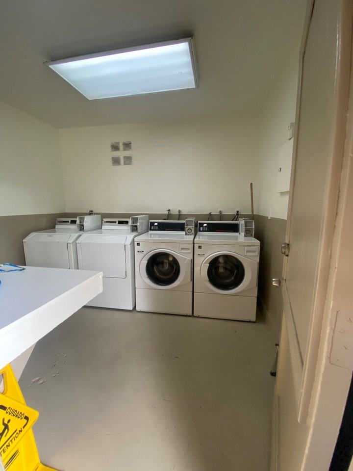 1275 N San Gabriel Ave #2 - Photo 7 of 14