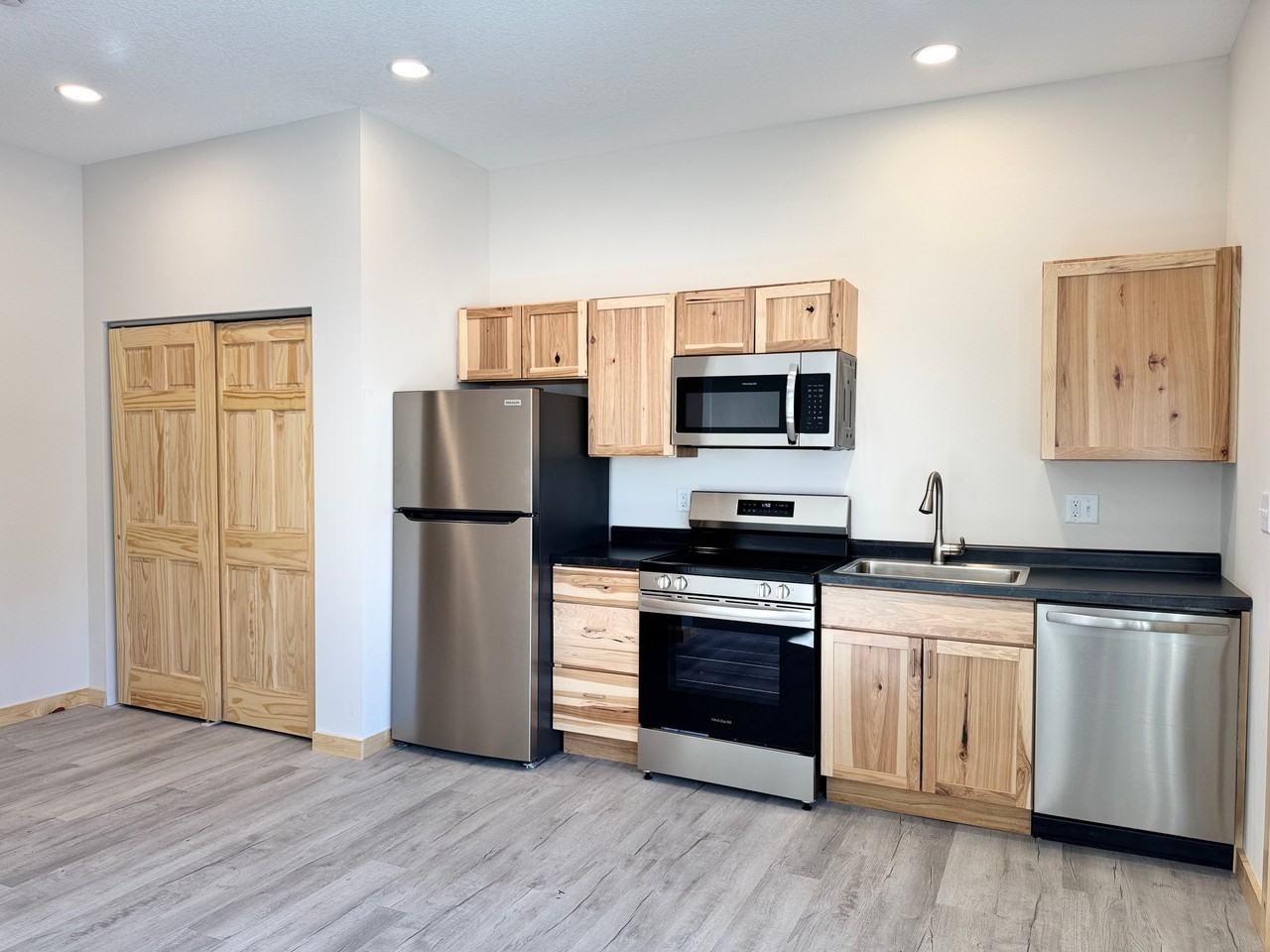 1212 Heckman Ct #1 - Photo 2 of 6