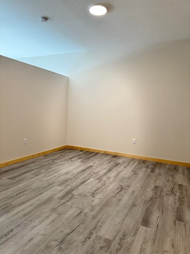 1212 Heckman Ct #1 - Photo 4 of 6