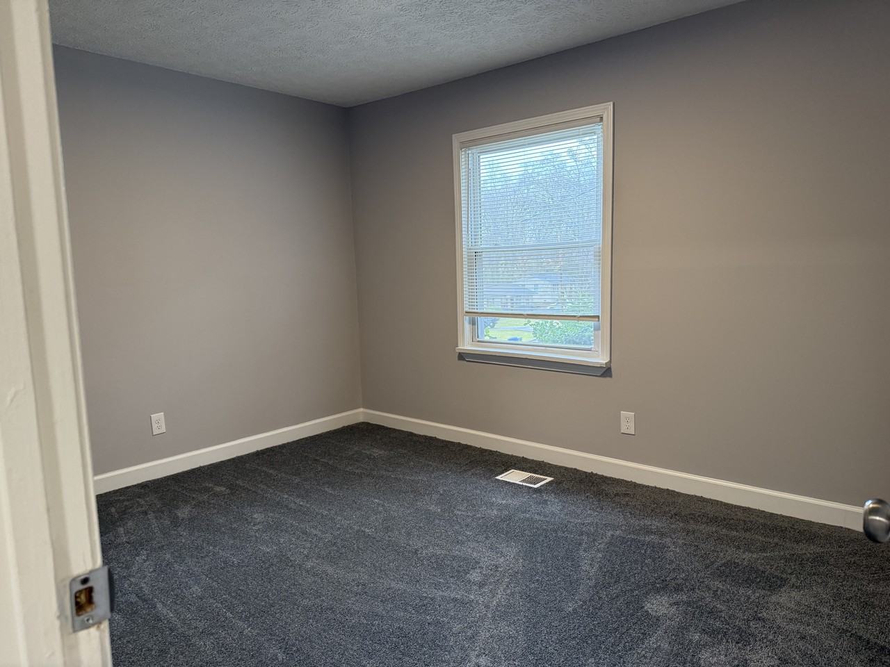 934 Fairburn Rd Nw #NA - Photo 5 of 44