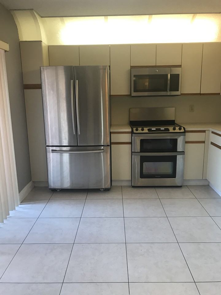 1426 W Harmony Lake Cir #1426 - Photo 2 of 14