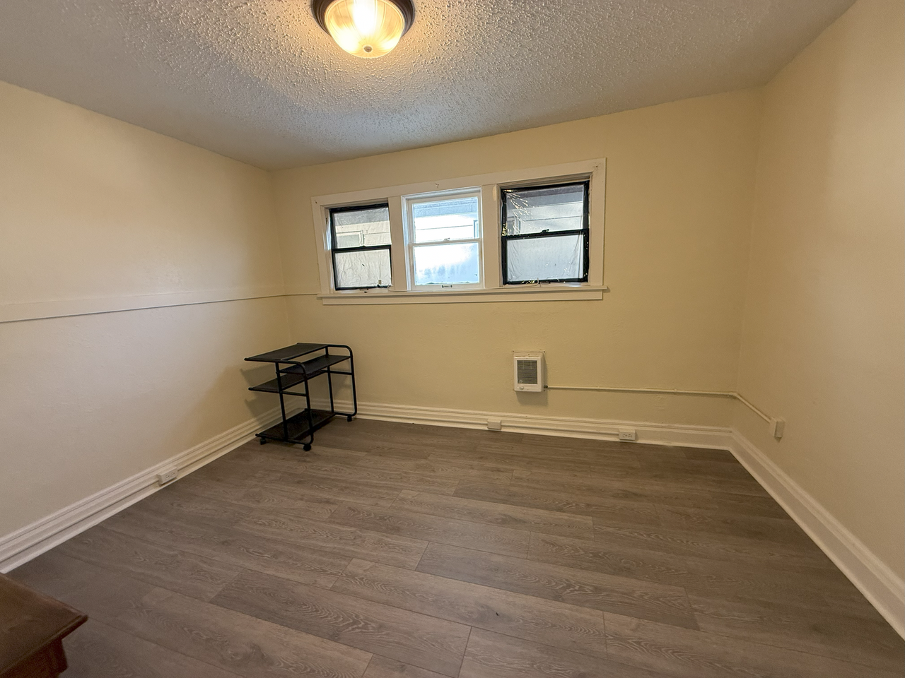 121 S 4th St #5 - Photo 2 of 6