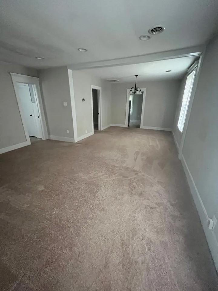 121 N Beech Ave - Photo 3 of 20
