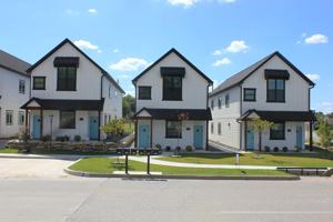 featured image of 521 W Dallas St