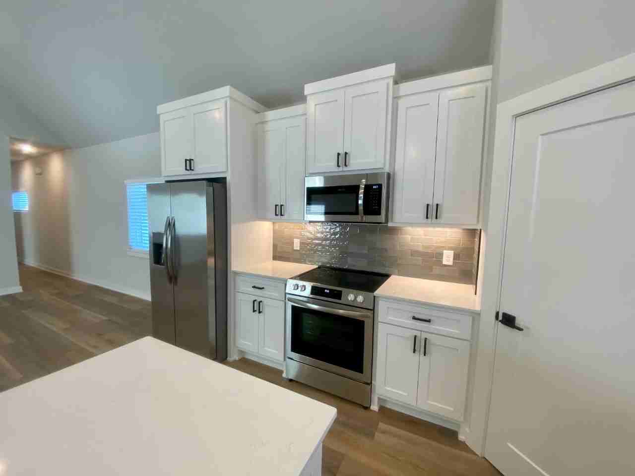 525 W Dallas - Photo 3 of 10