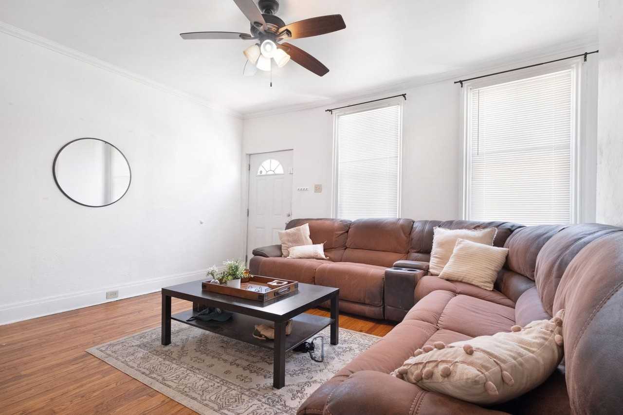 107 S 15th St - Photo 5 of 21