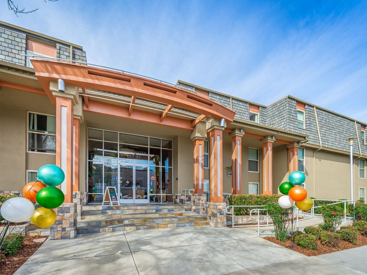 University Court - Photo 3 of 50