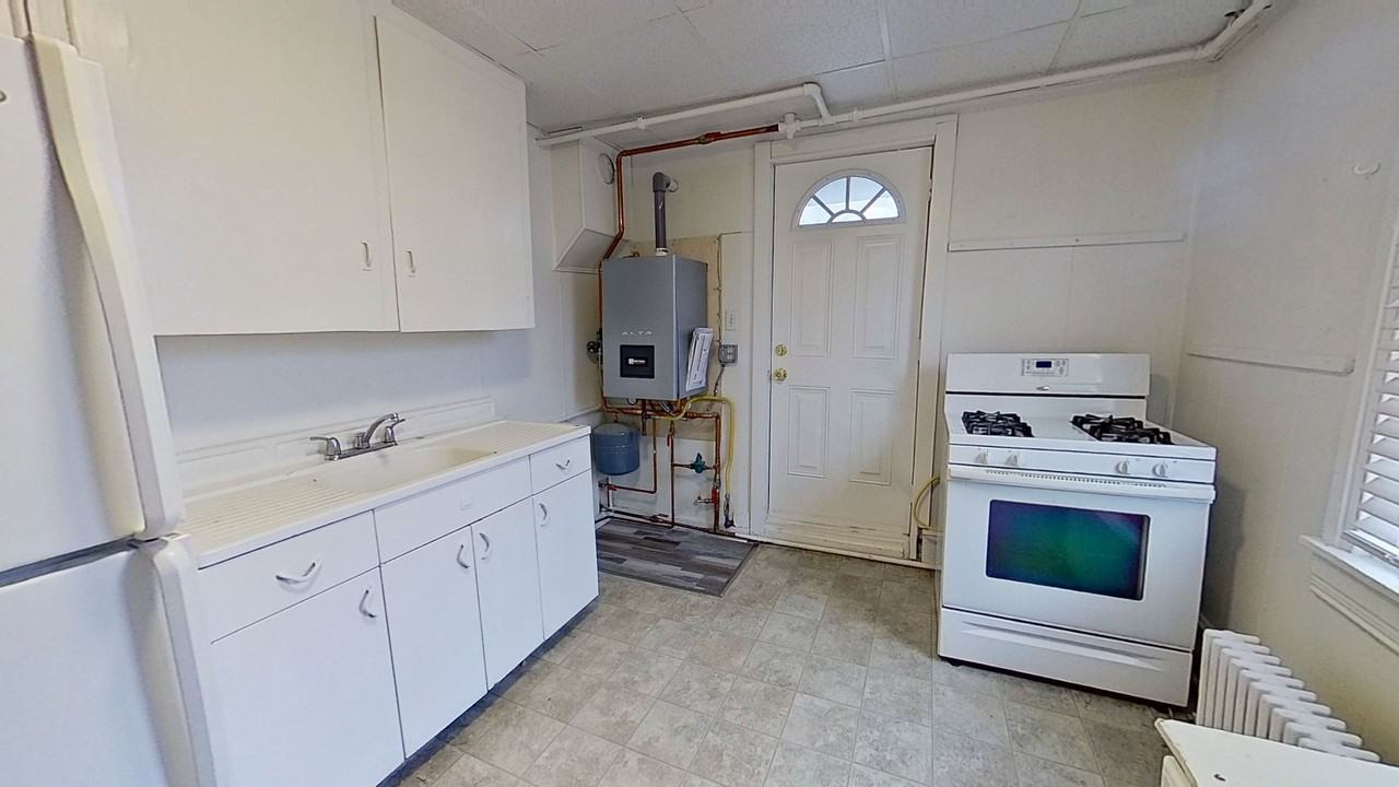 31 E High St - Photo 5 of 10