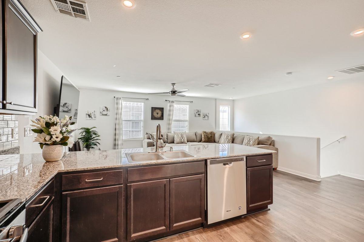 4642 Ingleton Cir - Photo 6 of 11