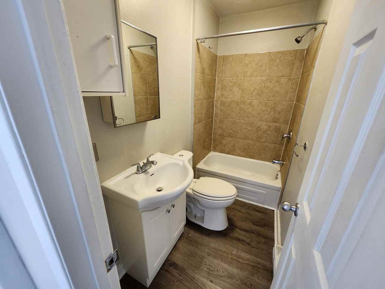 240 Duke Street- 2 #2 - Photo 7 of 8