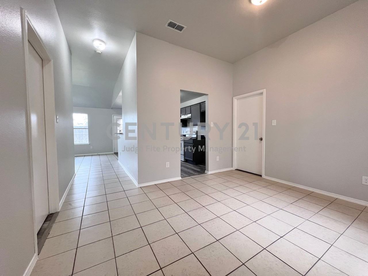 249 Mazatlan Ave - Photo 2 of 11