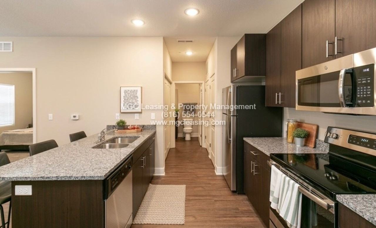 Brighton Crossing - Photo 5 of 27