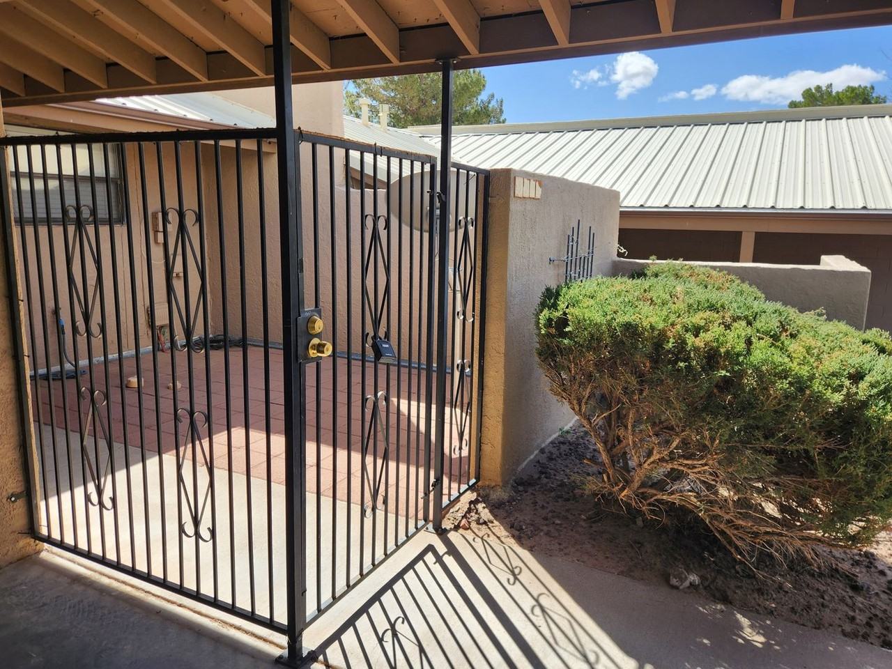 3224 Hillrise Dr - Photo 3 of 26