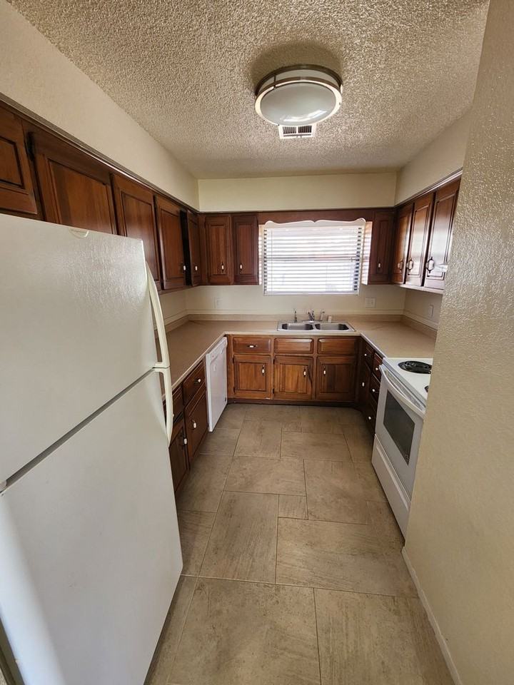 3224 Hillrise Dr - Photo 7 of 26