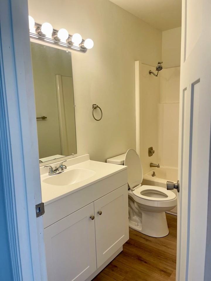 2508MY - Photo 5 of 8