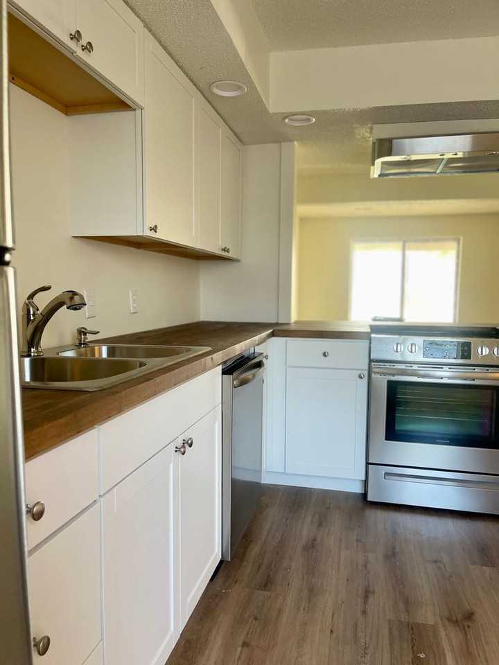 2508MY - Photo 4 of 8