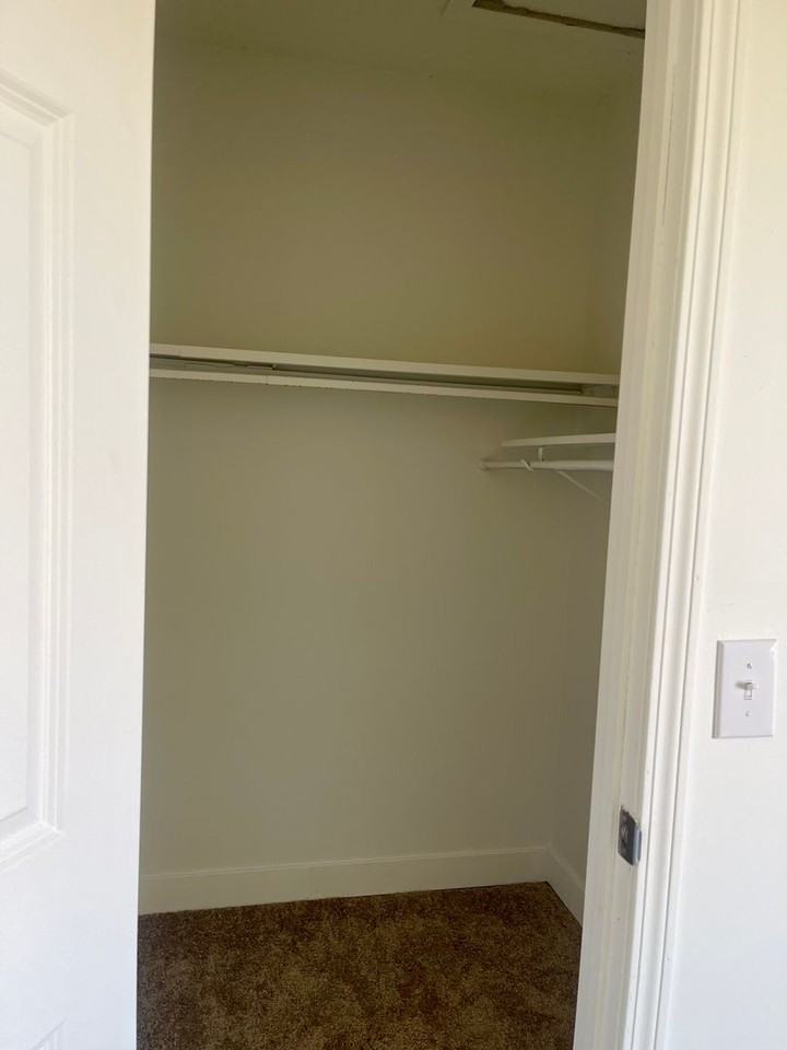 2508MY - Photo 6 of 8