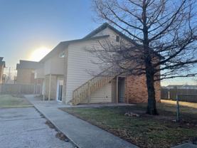 Glen Oaks 4-Plexes 1407 - Photo 1 of 1