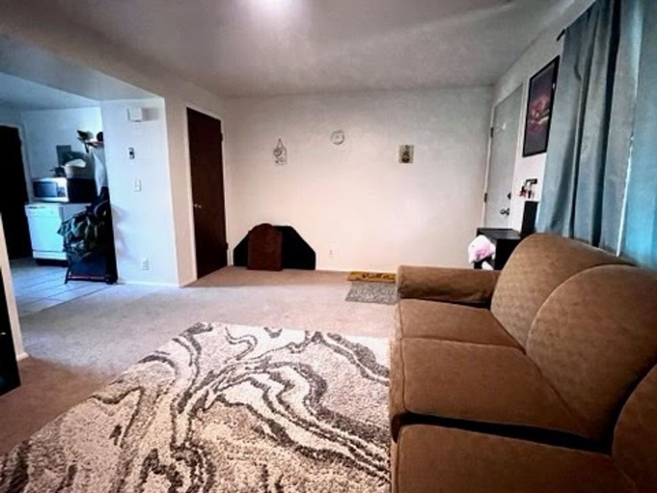 1597 S 800 E - Photo 3 of 7