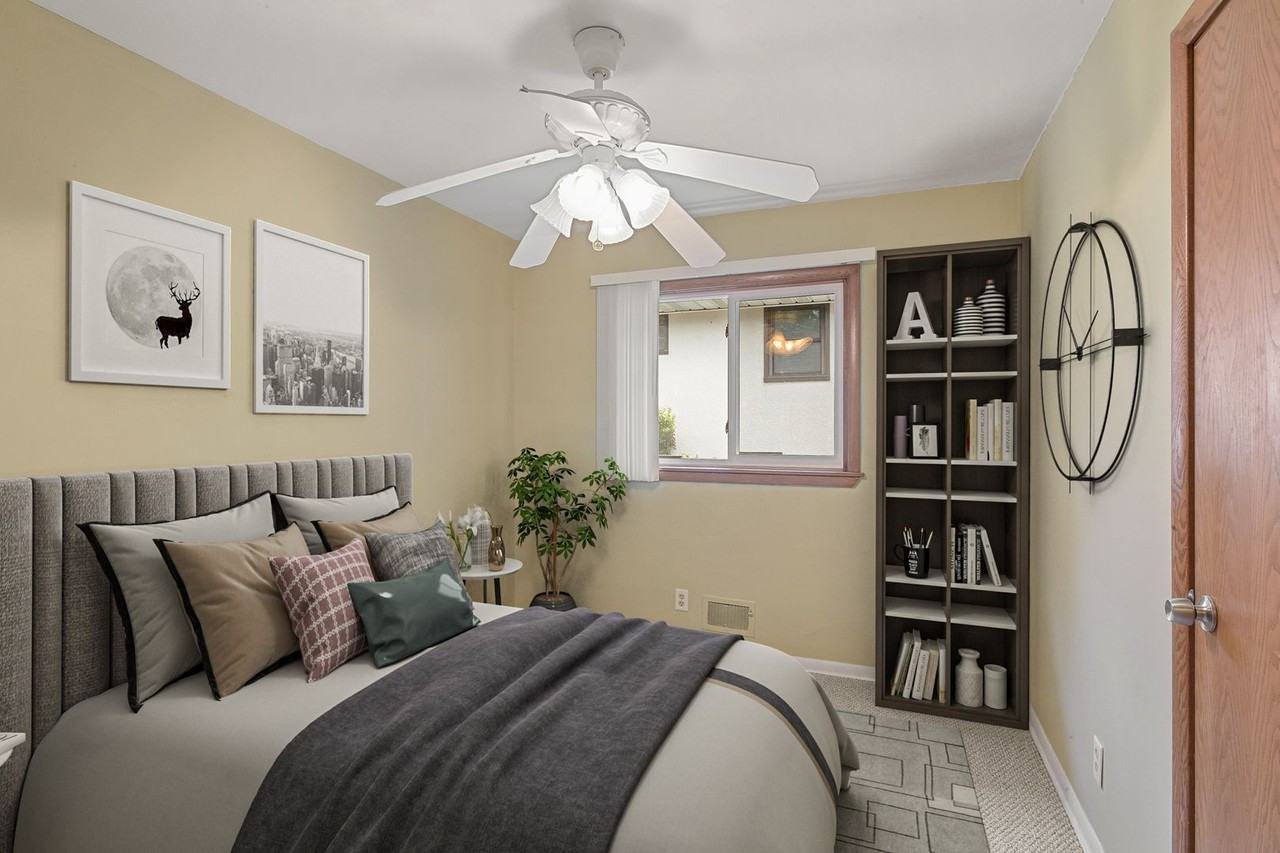 4943 4943 - 4945 Sheridan Ave South - Photo 3 of 18