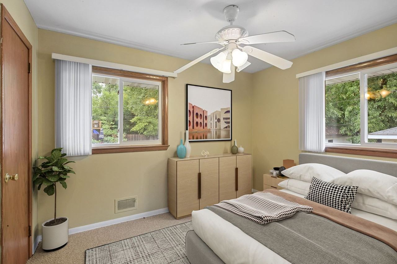 4943 4943 - 4945 Sheridan Ave South - Photo 4 of 18
