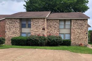 featured image of 2609 Pecan Knoll St